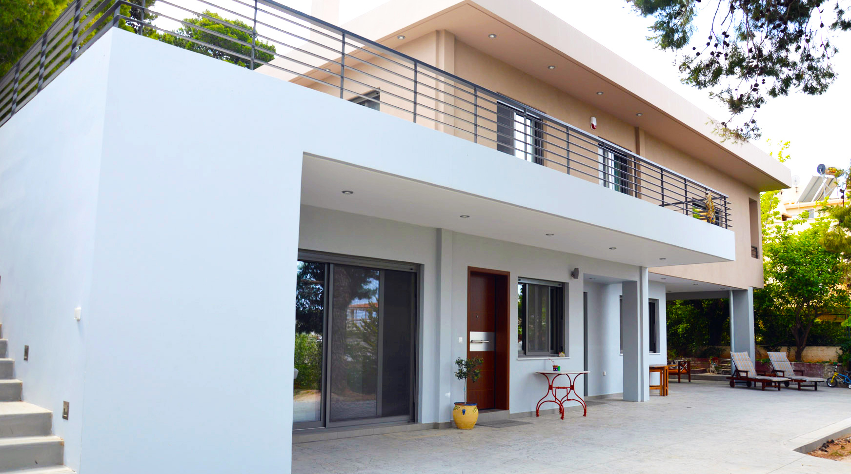 Μονοκατοικία στη Σαρωνίδα